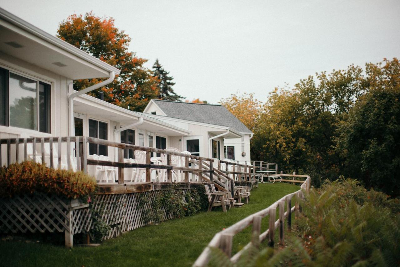 Seagull Bay Motel Bayfield Bagian luar foto